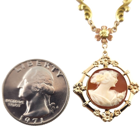10 Karat Tri Gold Cameo Pendant Necklace #18536 - Picture 5 of 8